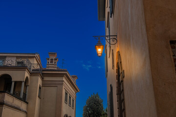 The lighting of the historic center with street lamps that are aesthetically enhancing
