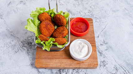 Nuggets basket on tray