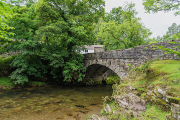 Fototapeta na wymiar The bridge over the river Brathay at Elterwater