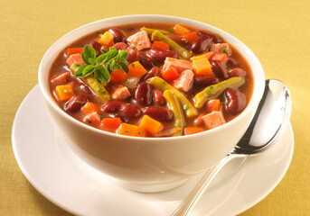 Feuertopf, Eintopf, Bohnen, Möhren, Suppe, Kidneybohnen, 