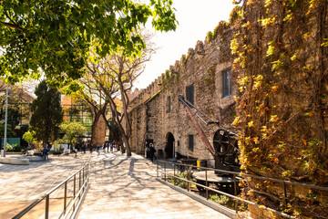 Innenhof des Museu Marítim de Barcelona, des städtischen Schiffahrtsmuseums in Barcelona, Spanien