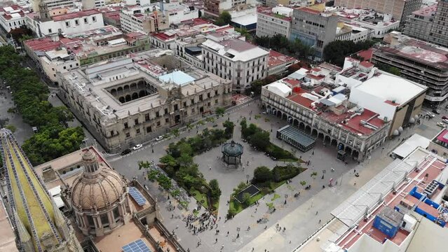Plaza Tapat&iacute;a en Guadalajara