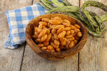 White bean in tomato sauce