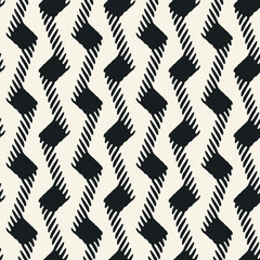 Monochrome Dashed Zigzag Checked Pattern