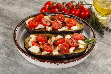 Baked eggplant with cheese and tomato