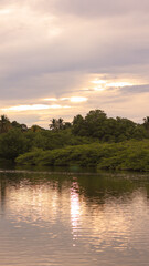 Obraz premium Paisagem natural lago no nordeste do brasil