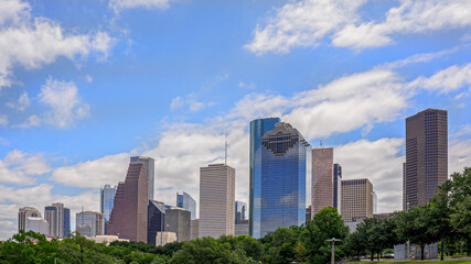 Fototapeta premium Houston, Texas, city skyline, Close-up view of downtown from Eleanor Tinsley Park, Buffalo Bayou. Urban tourism.