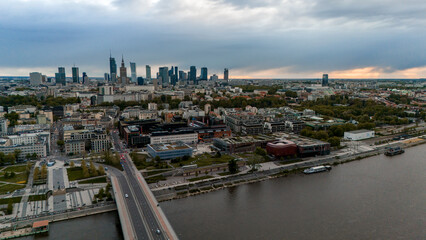 Obraz premium Bird's eye view of the city of Warsaw in Poland in the spring evening