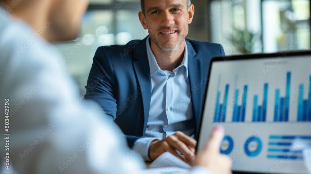 Aufkleber a financial advisor discussing investment opportunities with clients, referring to a graph to illust