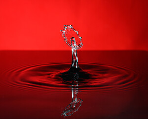 Lasso water drop collision - red