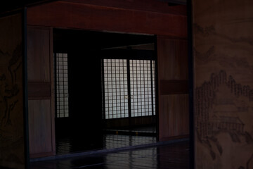古い日本家屋の部屋