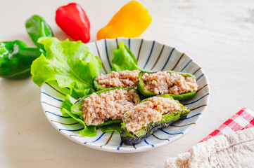 ピーマンの肉詰め