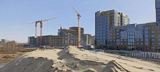 construction of multi-storey buildings on a construction site