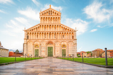 Fototapeta premium Pisa Cathedral and the Leaning Tower in Pisa, Italy.