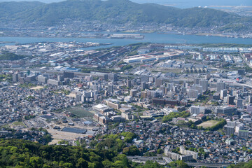 Fototapeta premium 北九州市皿倉山国見岩展望台からの眺望〜八幡駅方面