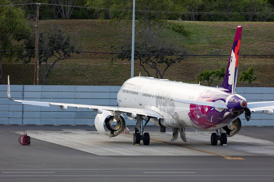 Hawaiian Airlines Airbus A321neo with engines removed for RTX Pratt & Whitney PW1100 Geared Turbofan recall