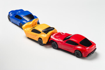 突事故でボディーが変形したミニカー