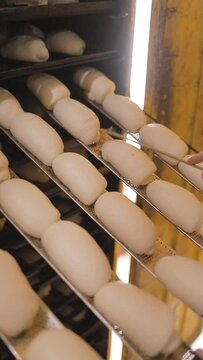 P&atilde;o sendo feito na padaria