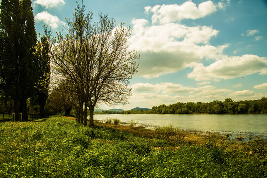 river in cosne sur loire in bourgogne