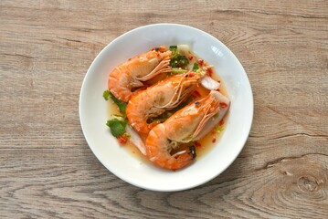 steamed river shrimp dressing Thai spicy and sour sauce salad on plate