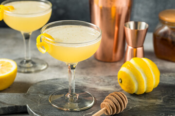 Refreshing Cold Lemon Bees Knees Cocktail
