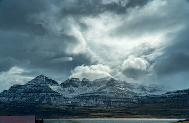 Fjord Islandais après tempête de neige