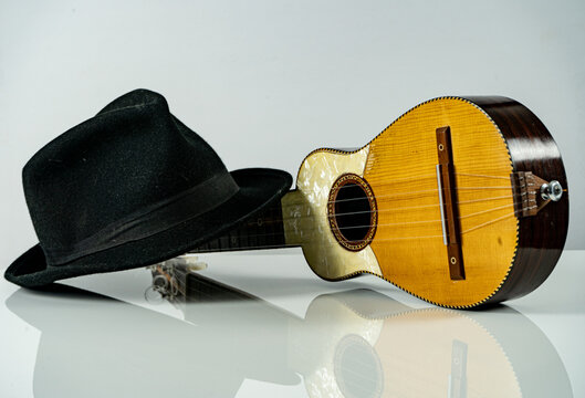 hat with instrument from the Canary Islands
