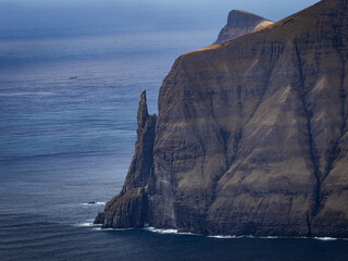 F&auml;r&ouml;er Inseln, Blick auf den Tr&oslash;llkonufingur (Hexenfinger) auf der Insel Vagar, gesehen vom Sornfelli