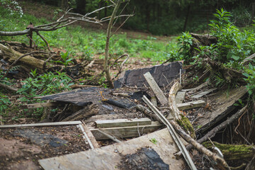 Fototapeta premium fallen down house in a field