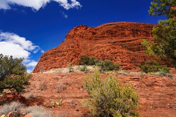 Sedona  is a city in the northern Verde Valley.