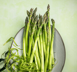 green asparagus on a plate