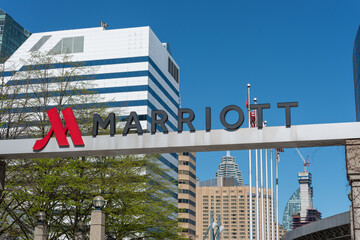 Obraz premium exterior sign of Toronto Marriott City Centre Hotel located at One Blue Jays Way