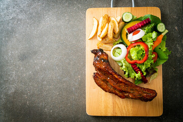 barbecue pork spare ribs with vegetables