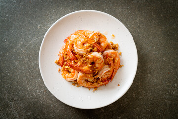 fried shrimps or prawns with garlic
