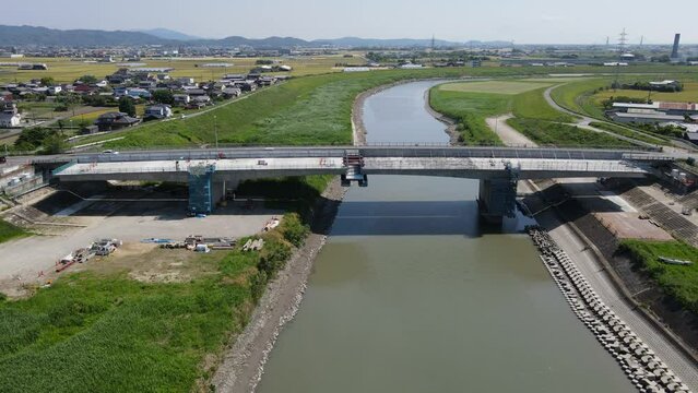 国道443号線の矢部川に架かる道路橋の増設工事　三橋瀬高バイパス(国道443号線)の矢部川に架かる橋