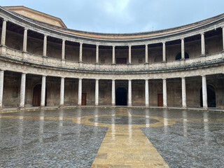 Obraz premium Courtyard of the Palacio de Carlos V in La Alhambra, Granada, Spain