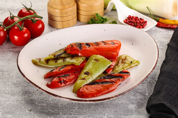 Grilled Bell Pepper - green and red
