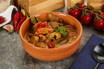 Yellow THai curry with beef