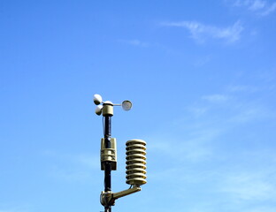 Weather station with weather monitoring system