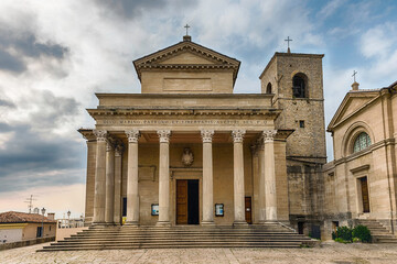 Obraz premium The iconic Facade of the Basilica di San Marino