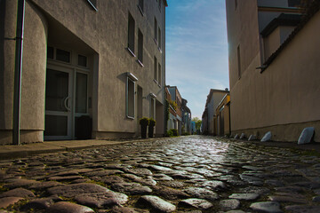 Warnemünde Gasse am Abend