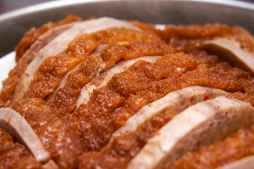 A bowl of fragrant and delicious traditional Chinese dishes, taro braised pork