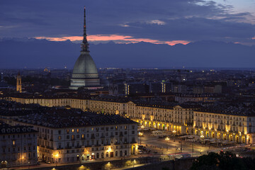 Fototapeta premium Torino panoramica notturna