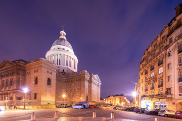 Obraz premium Twilight View of the Panthéon in Paris