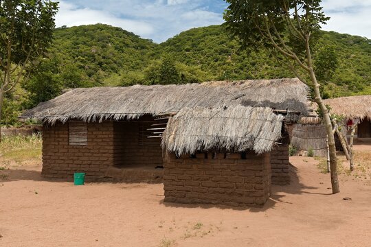 View of the fishing village of Zambo by Lake Malawi, near Monkey bay town. Malawi. Africa.