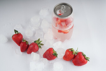 strawberry, fruit, drink, food, glass, cocktail, smoothie, berry, milk, fresh, milkshake, dessert, yogurt, beverage, juice, red, healthy, sweet, white, shake, isolated, cold, breakfast, cream, freshne