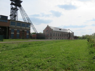 Terrils jumeaux 74 et 74A, Loos-en-Gohelle, Pas de Calais, France, Bassin minier, charbonnage, plus haut terrils d' europe.