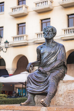 Aristotle statue, Thessaloniki square by the sea