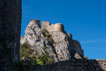Château Cathare de Peyrepertuse in Languedoc, France - obrazy, fototapety, plakaty