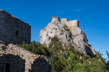 Château Cathare de Peyrepertuse in Languedoc, France - obrazy, fototapety, plakaty